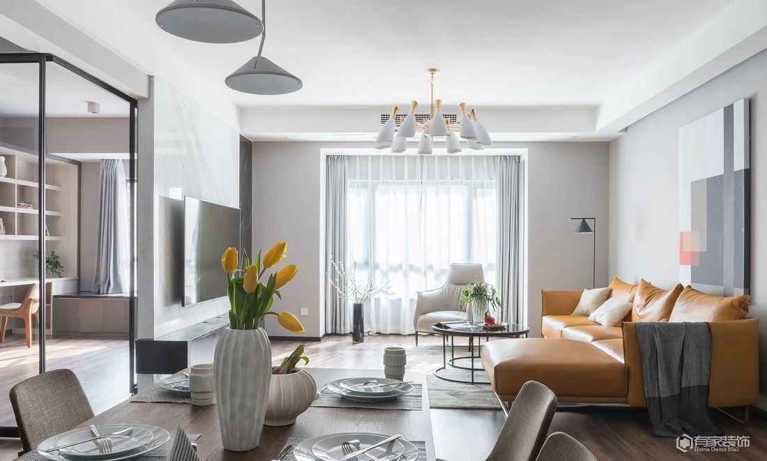 你還在糾結(jié)要不要做復(fù)雜的電視背景墻裝修？ 