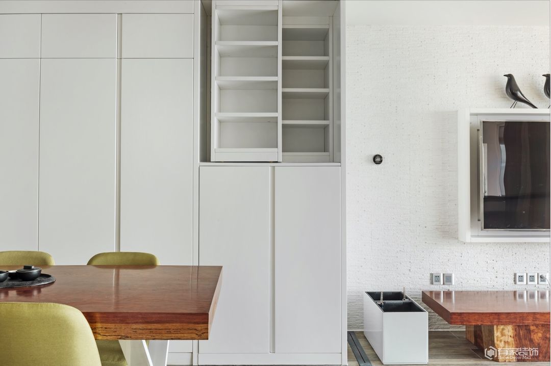 簡(jiǎn)單實(shí)用的電視背景墻，看廈門裝修公司怎么做？ 