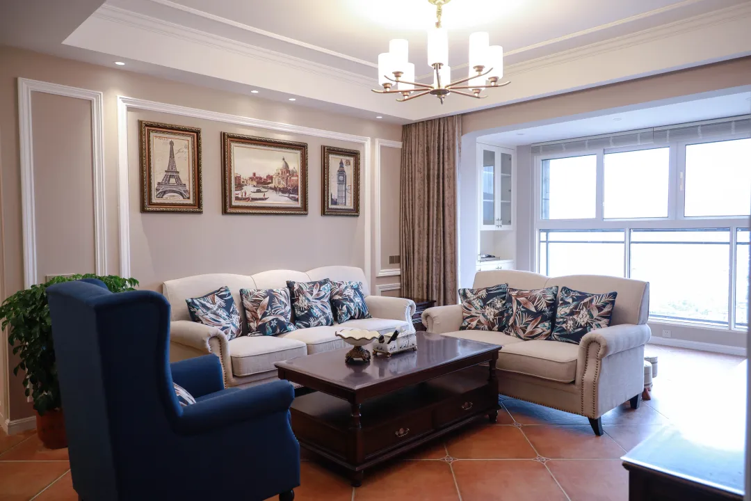 融僑官邸 96㎡ 現(xiàn)代簡(jiǎn)美三居，對(duì)稱之美無(wú)處不在，儲(chǔ)物空間太驚人