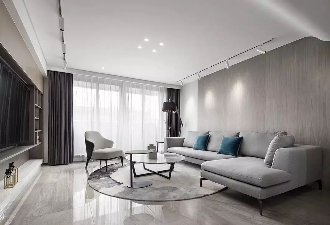 廈門海投第一灣190㎡現(xiàn)代簡約復(fù)式，營造安靜優(yōu)雅的空間