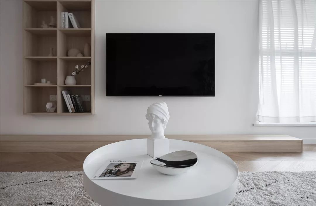 廈門(mén)國(guó)貿(mào)同悅140㎡現(xiàn)代簡(jiǎn)約，既有檔次又有精致